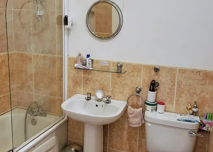 Séjour chez l'habitant With Free Parking Private In Shared Flat