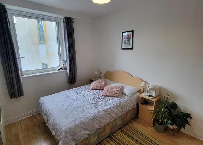 With Free Parking Private In Shared Flat Séjour chez l'habitant