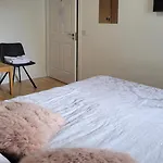 With Free Parking Private In Shared Flat בית אירוח גלוואיי