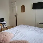 בית אירוח With Free Parking Private In Shared Flat גלוואיי