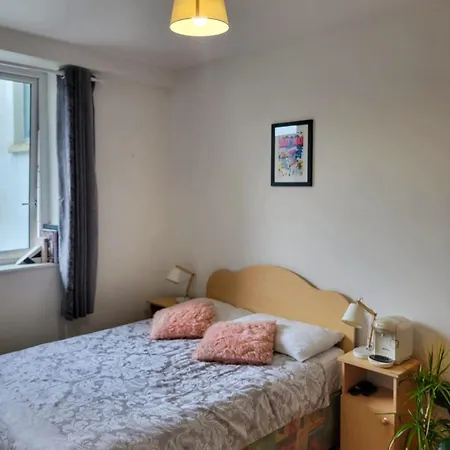 With Free Parking Private In Shared Flat
