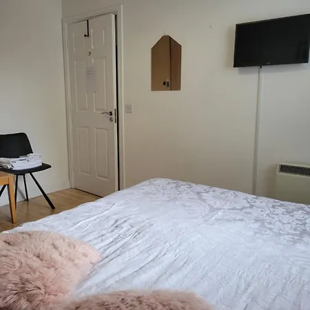 Homestay szállás With Free Parking Private In Shared Flat Galway