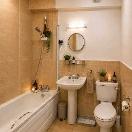 With Free Parking Private In Shared Flat Privatunterkunft