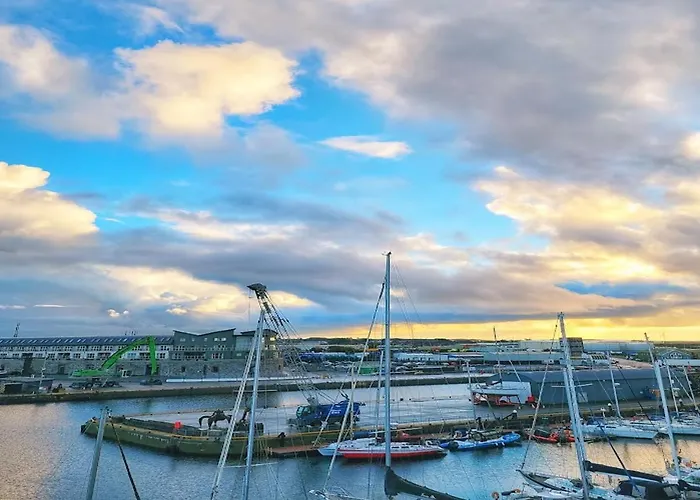 With Free Parking Private In Shared Flat Séjour chez l'habitant *